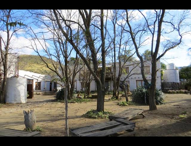 5 BEDROOM HOUSE FOR SALE IN NIEU BETHESDA